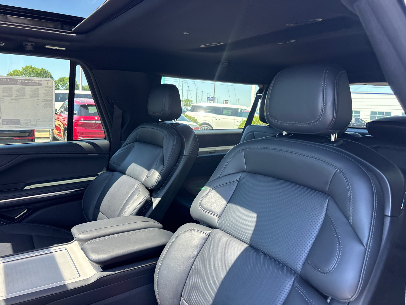 New 2026 Lincoln Navigator L Reserve w/ Jet Appearance Package AWD/4WD image 26