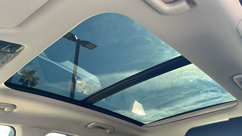 New 2025 Genesis GV70 2.5T w/ Select Package image 28