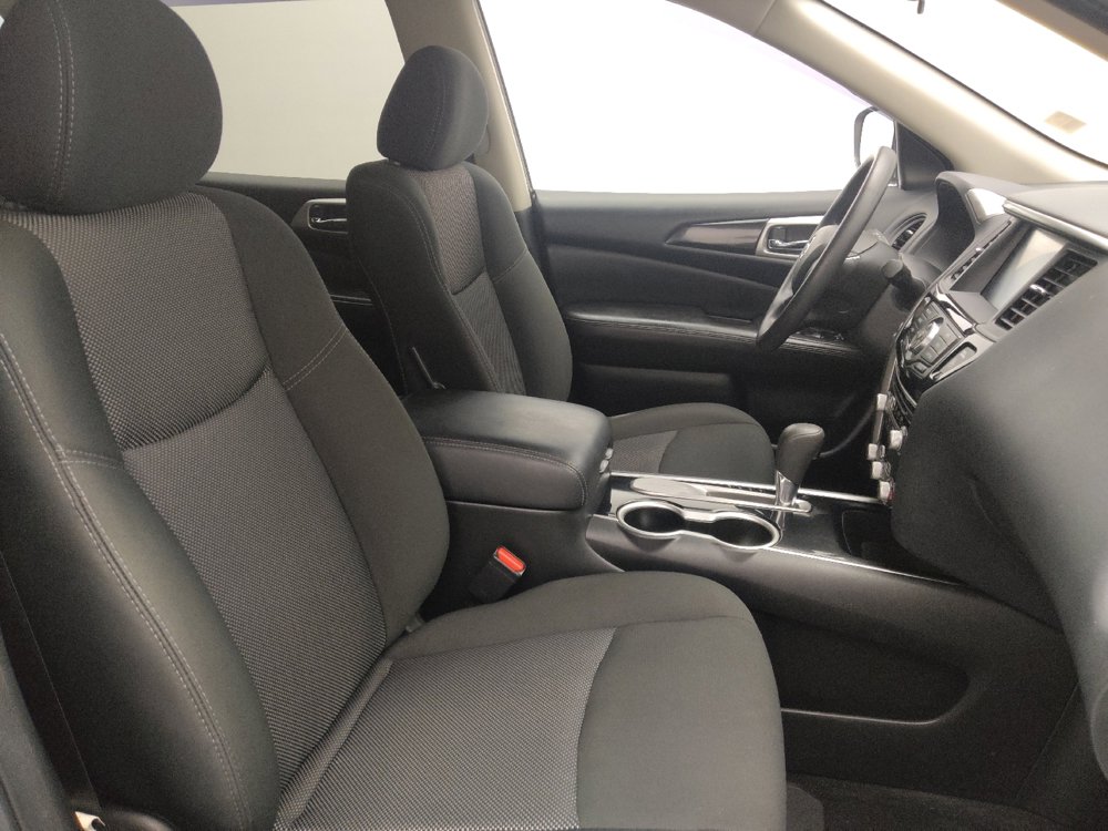 Used 2020 Nissan Pathfinder S image 21