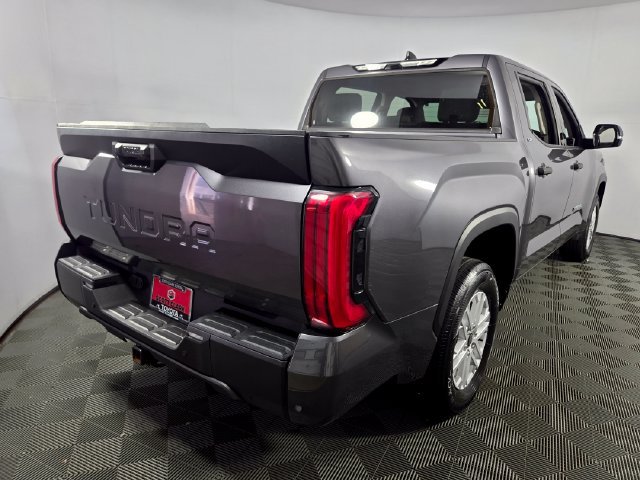 Used 2022 Toyota Tundra SR5 w/ Convenience Package RWD image 8