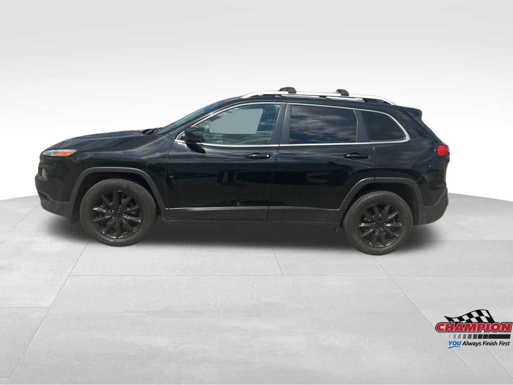 Used 2018 Jeep Cherokee Limited image 2