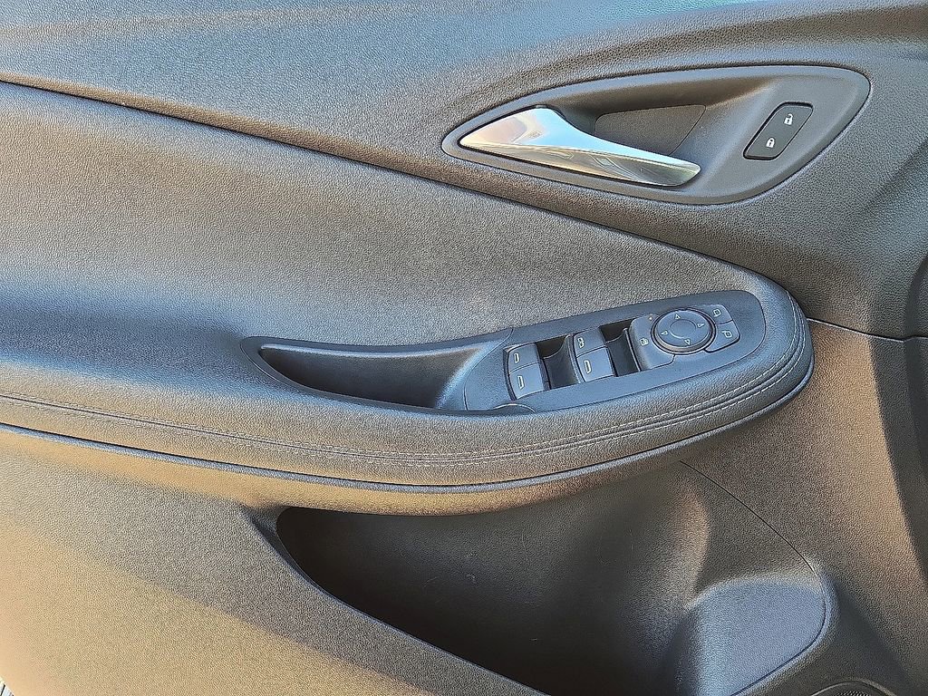 Used 2024 Buick Encore GX Sport Touring image 19