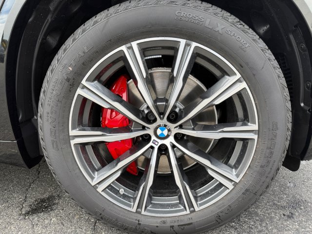 New 2026 BMW X5 xDrive40i w/ M Sport Package AWD/4WD image 16