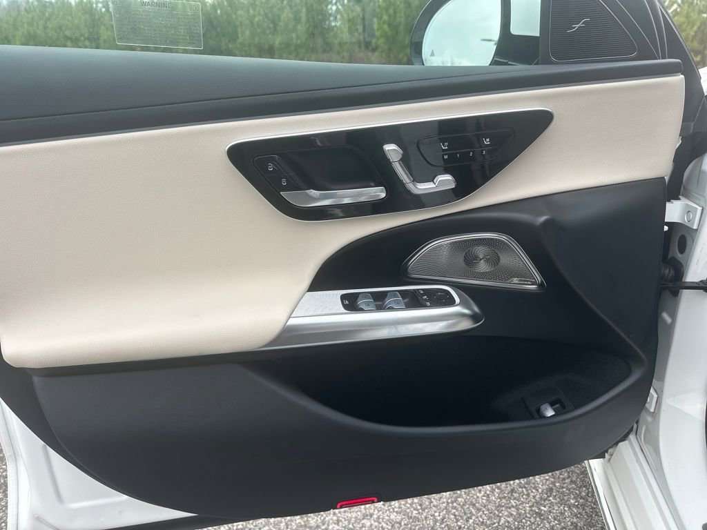 Used 2024 Mercedes-Benz E 350 4MATIC Sedan image 27