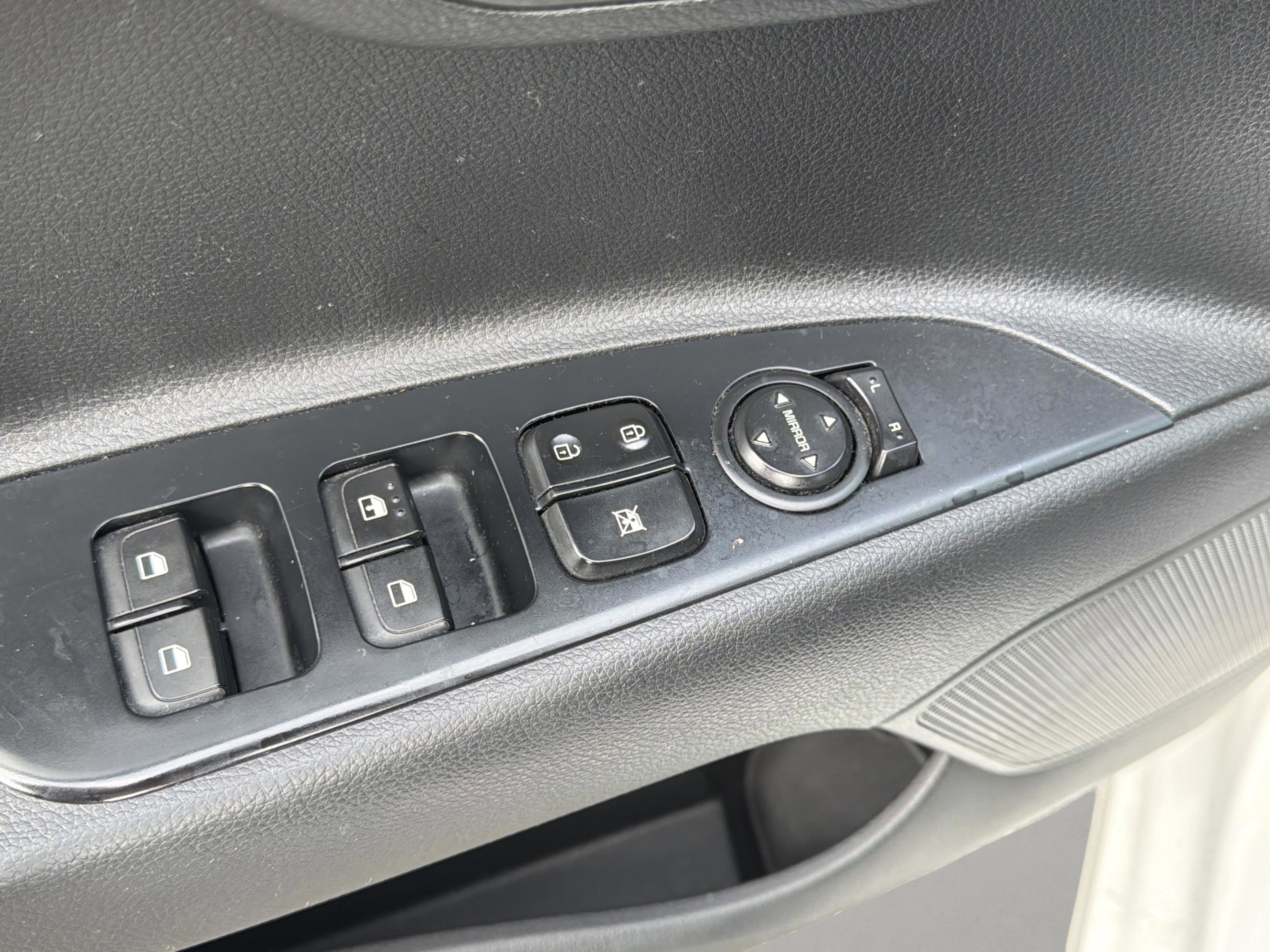 Used 2021 Kia Rio S FWD image 23