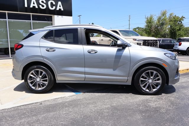 Used 2023 Buick Encore GX Select w/ Sport Touring Package FWD image 9