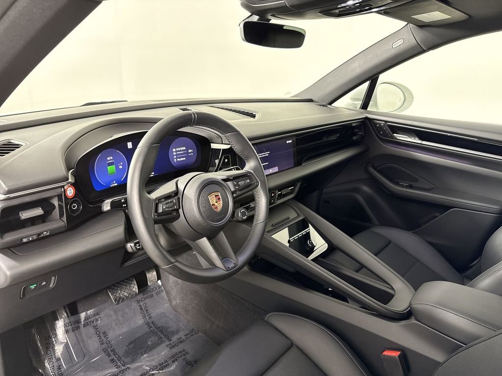 Certified 2025 Porsche Macan 4 Electric image 4