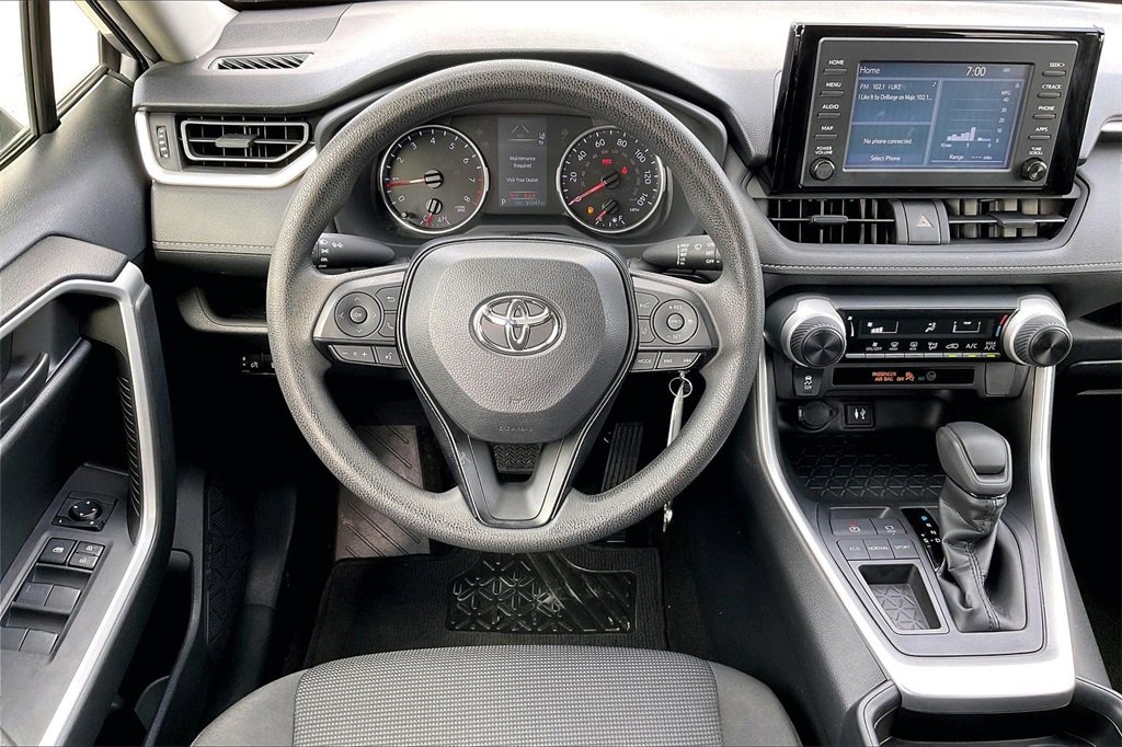 Used 2019 Toyota RAV4 LE image 8