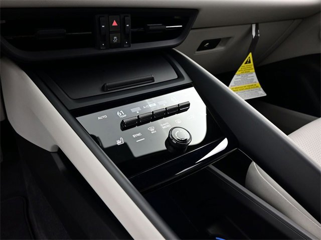 Used 2024 Porsche Macan 4 Electric image 11