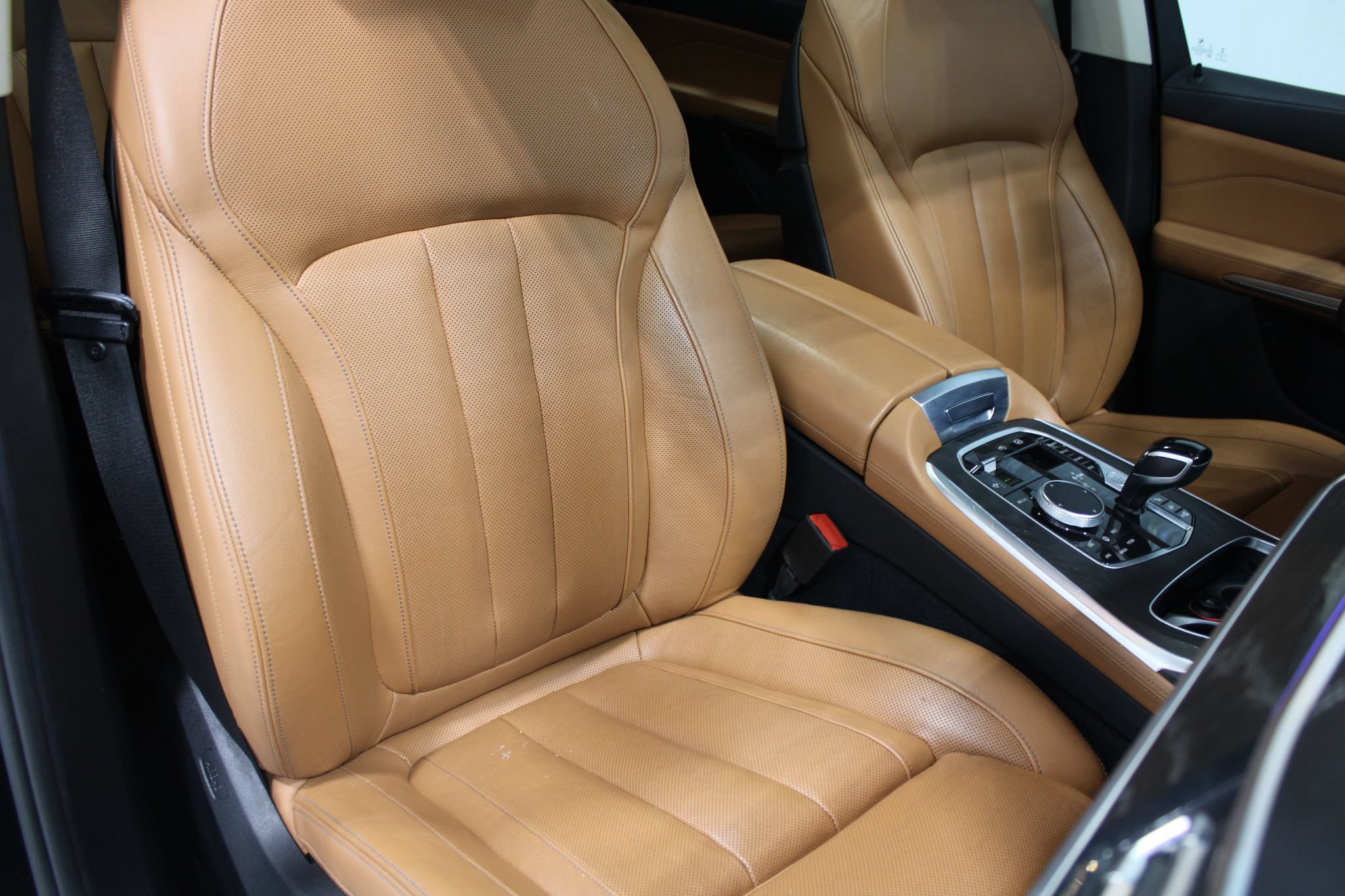Used 2020 BMW X7 xDrive40i w/ Premium Package AWD/4WD image 32
