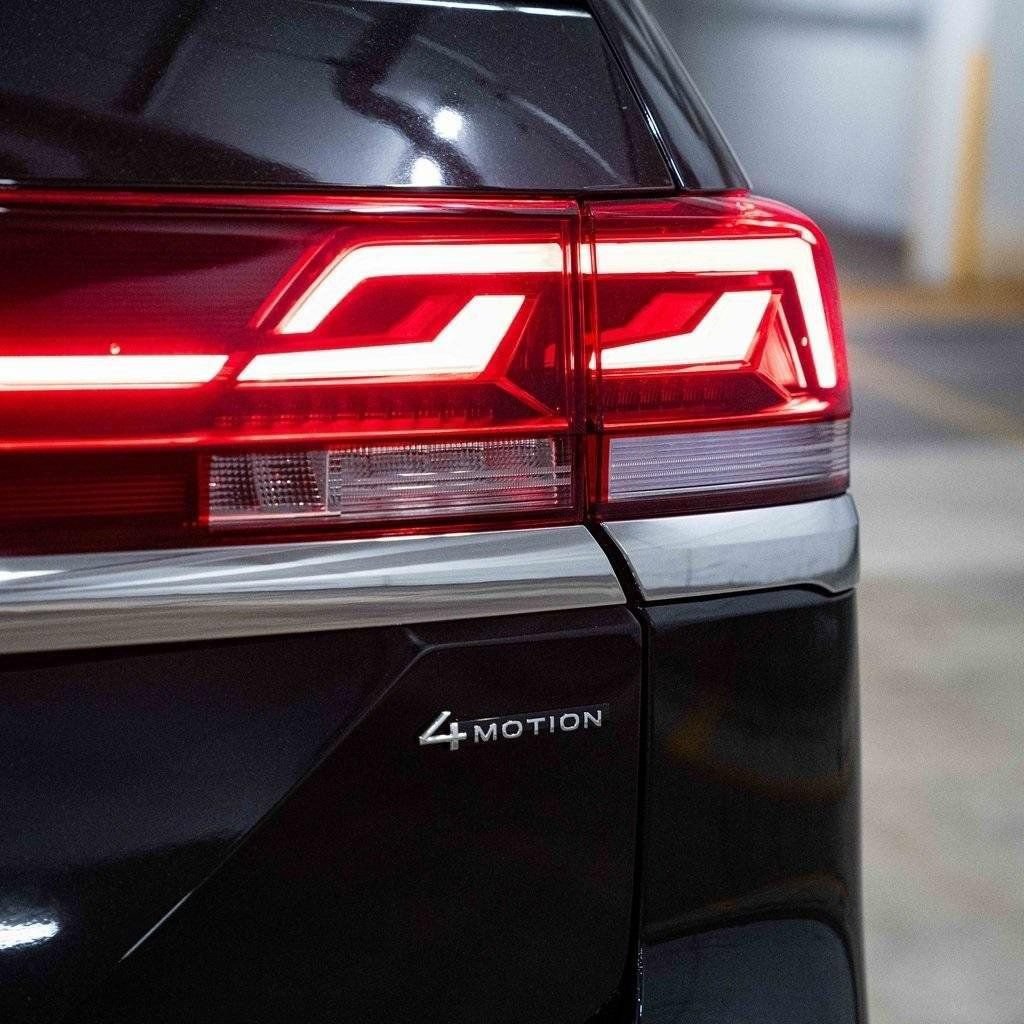New 2026 Volkswagen Atlas SE w/ Black Wheel Package AWD/4WD image 6