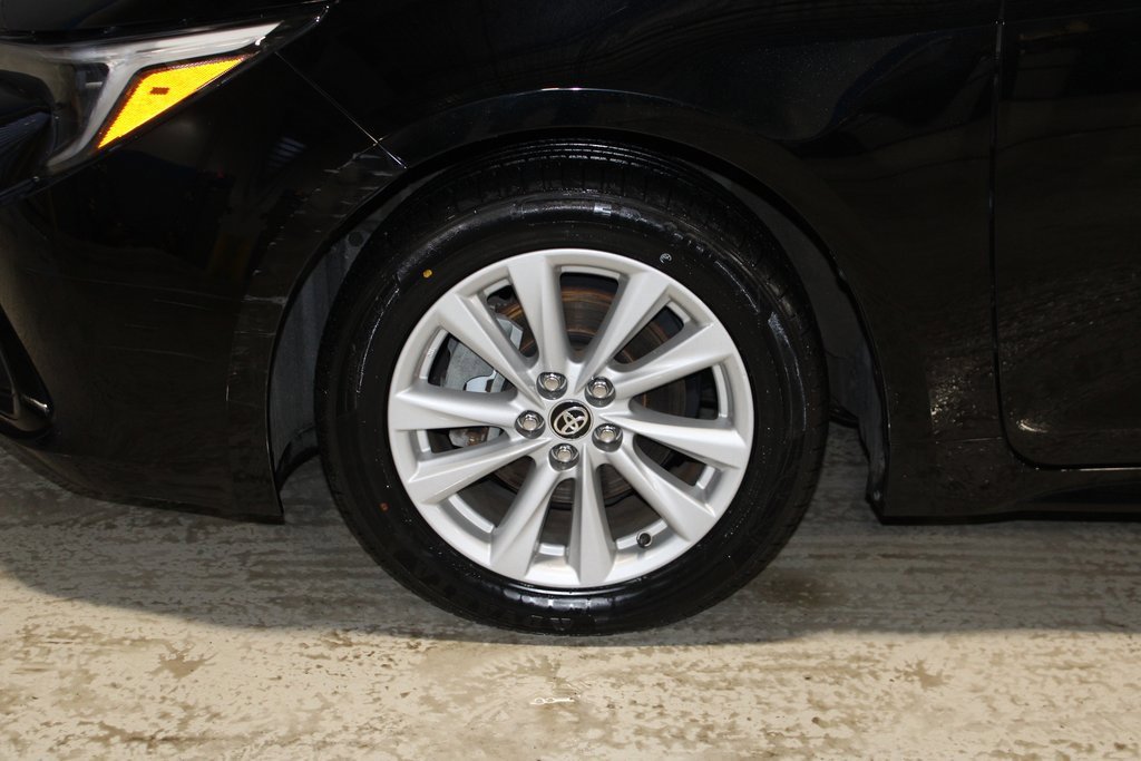 Used 2024 Toyota Corolla SE image 6