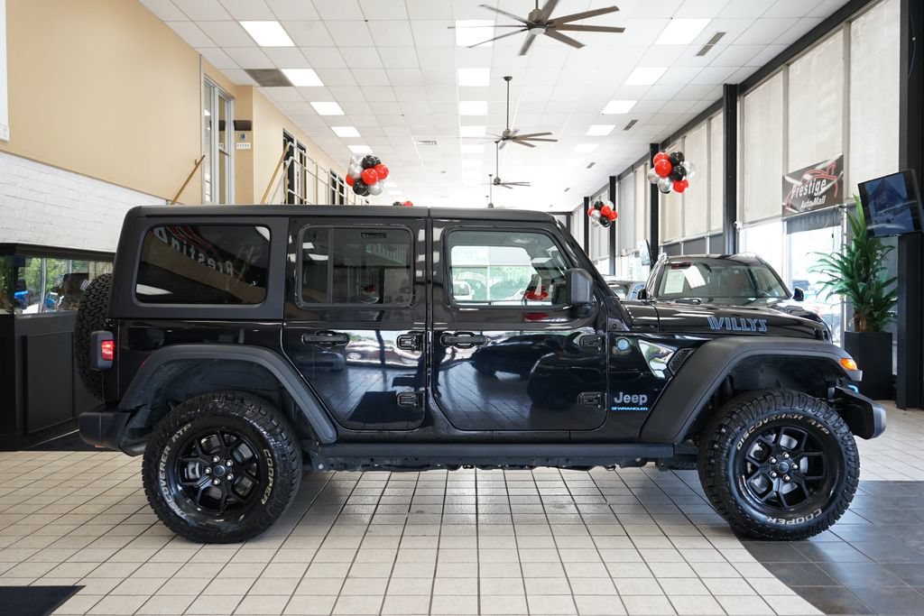 Used 2024 Jeep Wrangler Unlimited AWD/4WD image 17