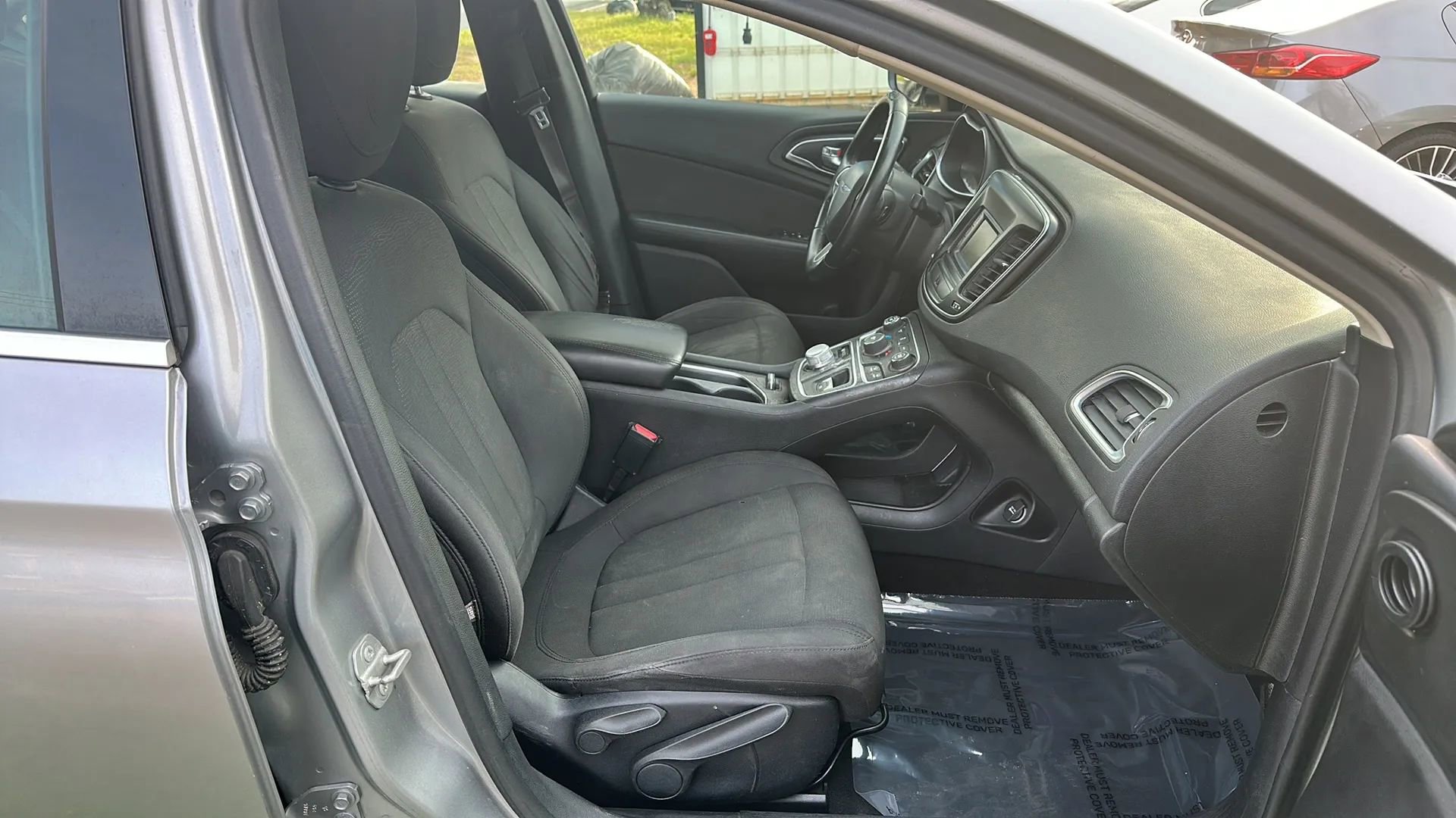 Used 2016 Chrysler 200 Limited w/ Convenience Group image 23