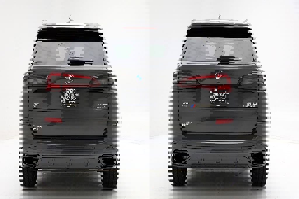 Used 2022 BMW X5 M50i w/ Executive Package image 9