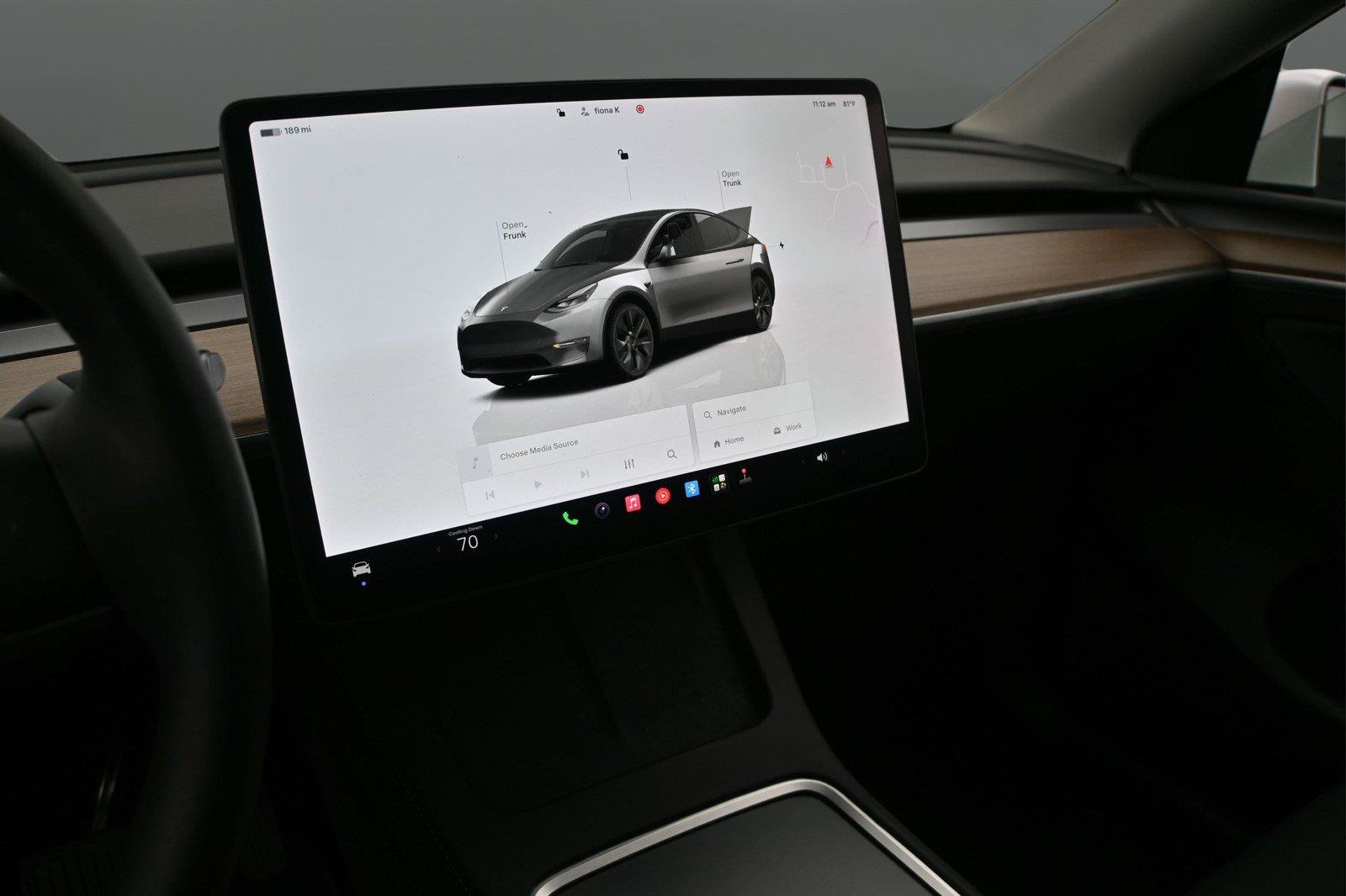 Used 2024 Tesla Model Y Long Range AWD/4WD image 4