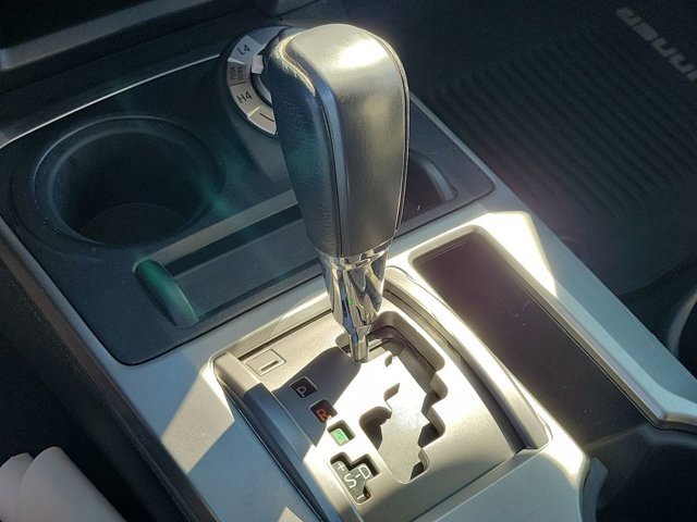 Used 2016 Toyota 4Runner SR5 Premium image 25