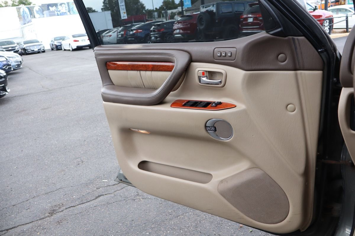 Used 2001 Lexus LX 470 4WD image 18