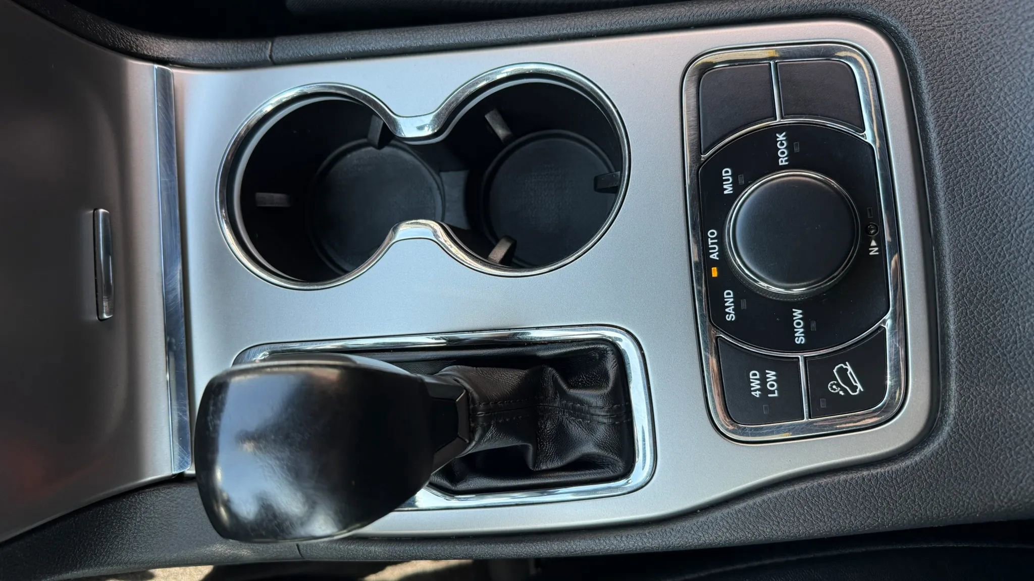 Used 2018 Jeep Grand Cherokee Limited w/ Trailer Tow Group IV image 20