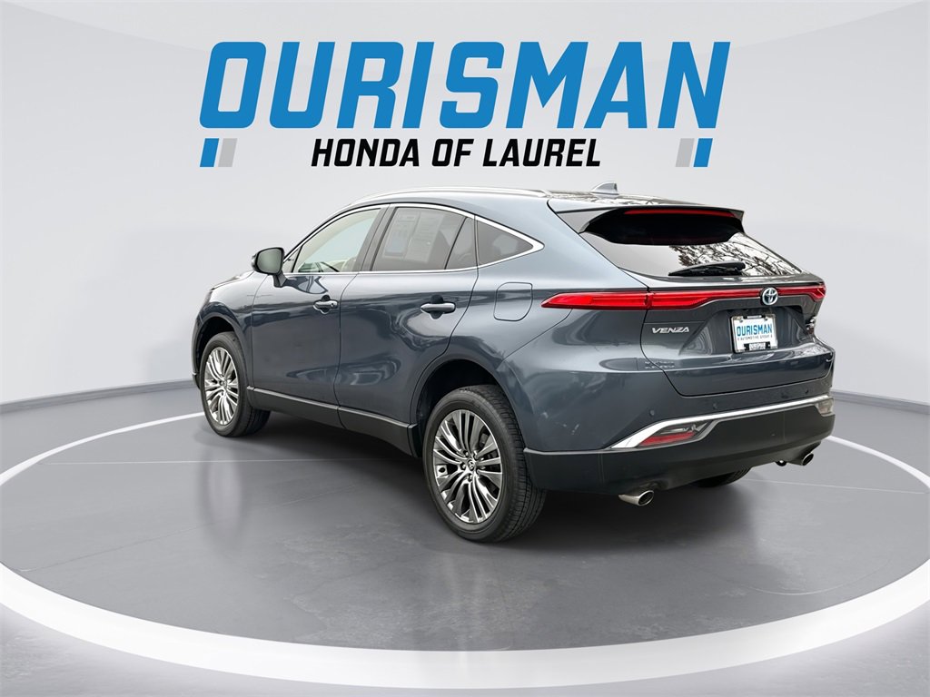 Used 2021 Toyota Venza XLE image 6