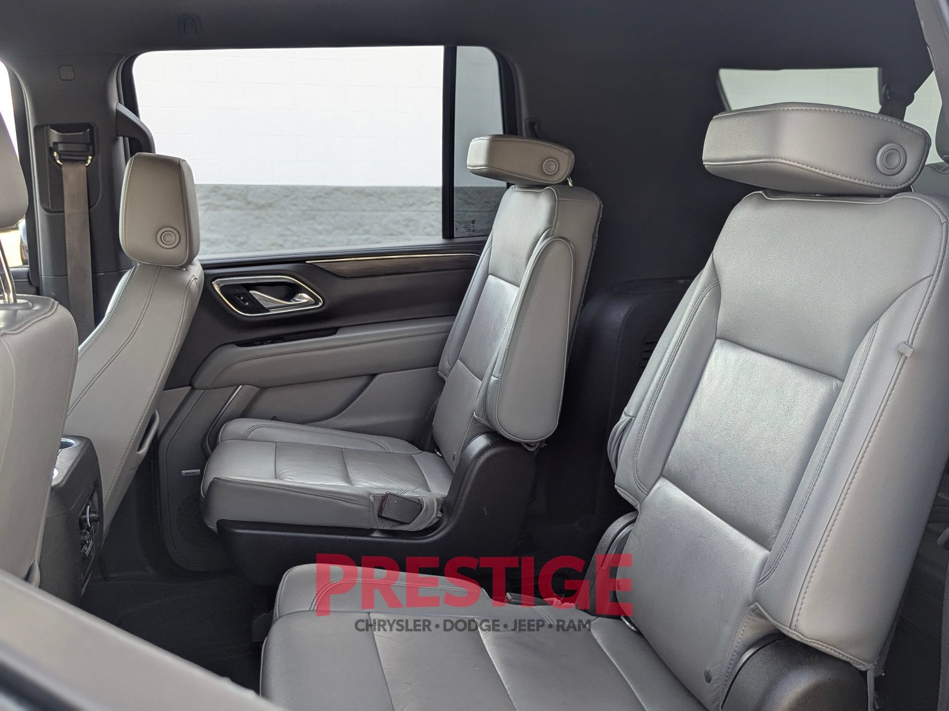 Used 2021 Chevrolet Suburban Z71 w/ Z71 Off-Road Package AWD/4WD image 36