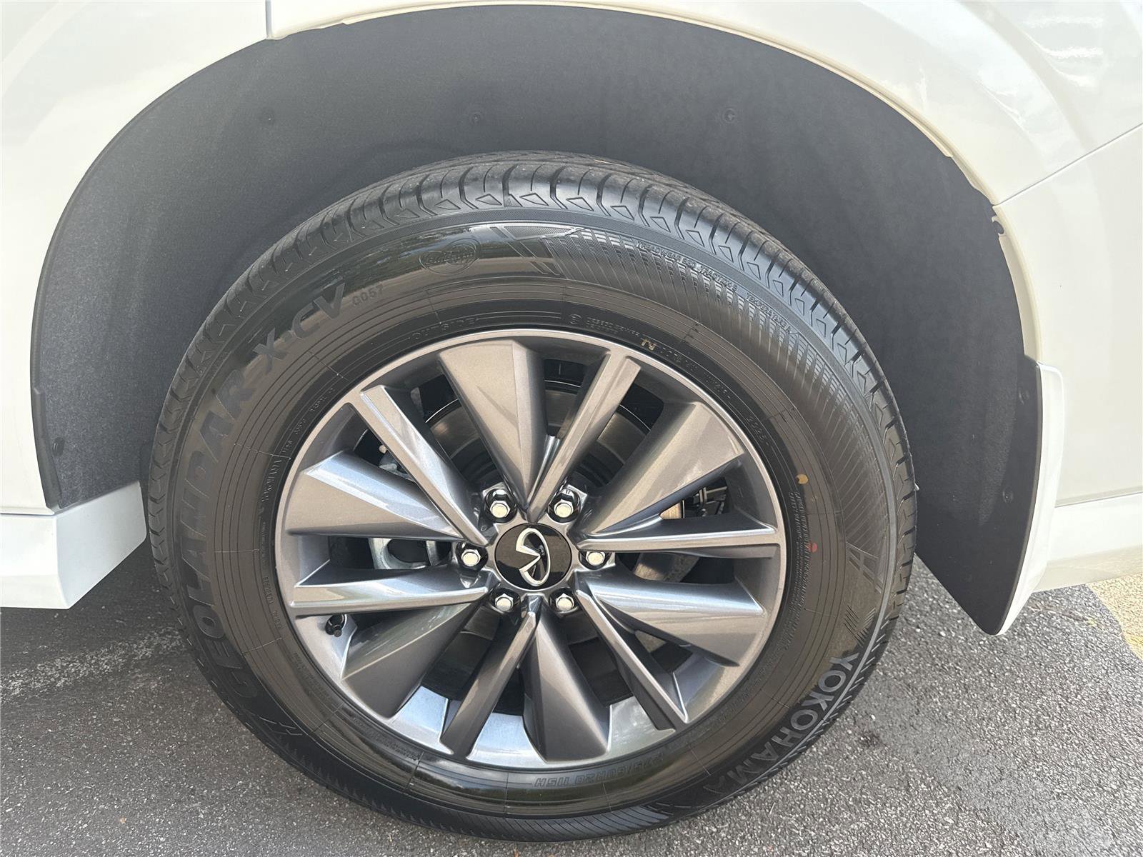 New 2026 INFINITI QX80 Pure image 8