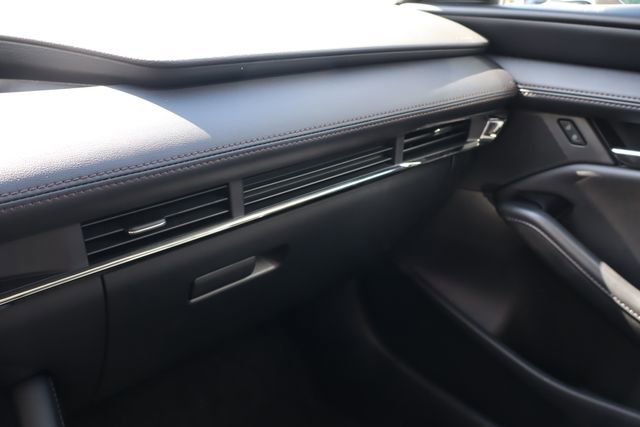 Used 2025 MAZDA MAZDA3 s FWD image 31