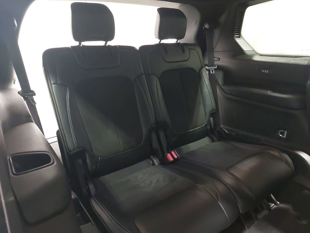 Used 2023 Jeep Grand Cherokee L Laredo image 12