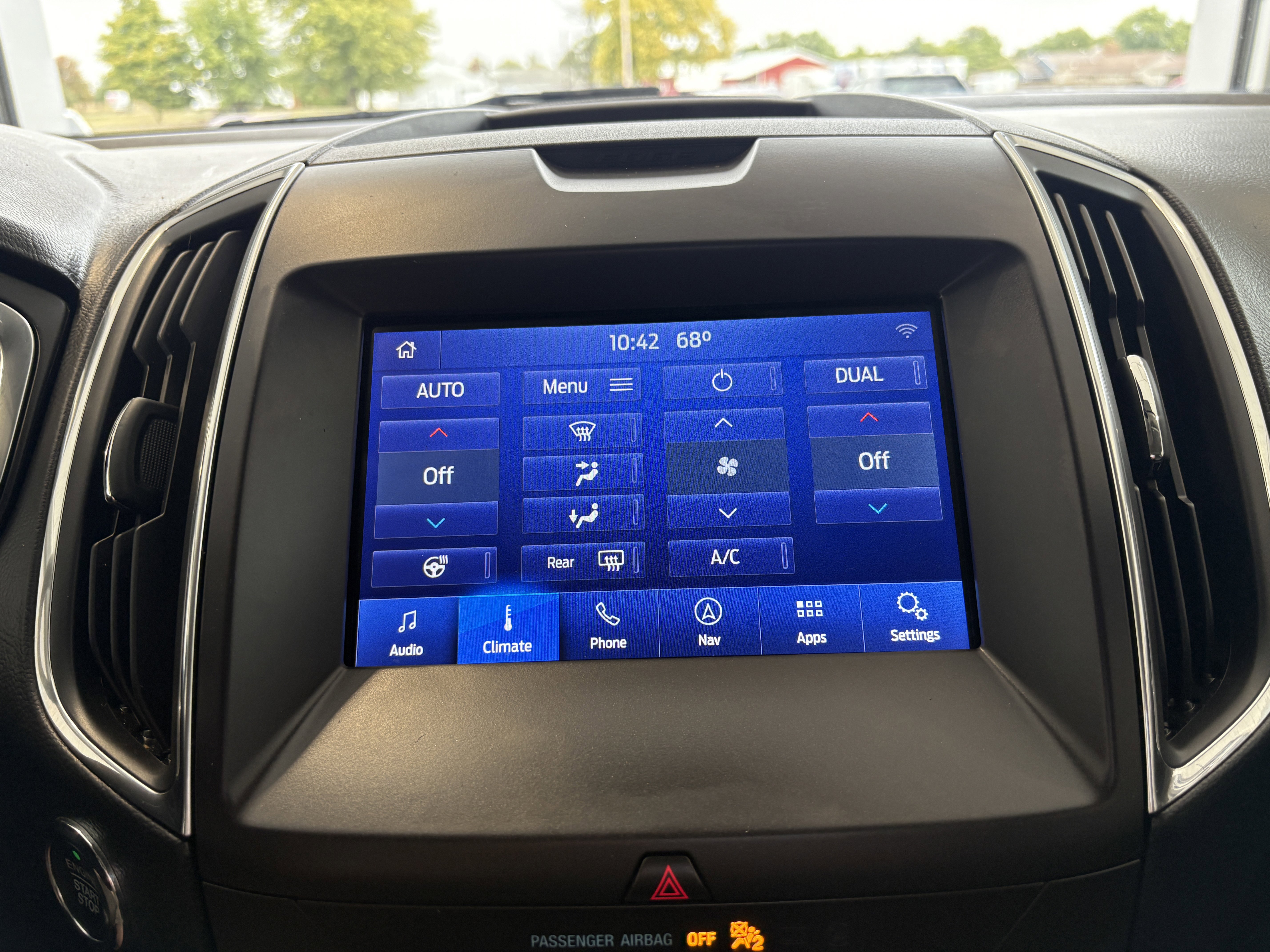 Used 2020 Ford Edge Titanium w/ Class II Trailer Tow Package image 16