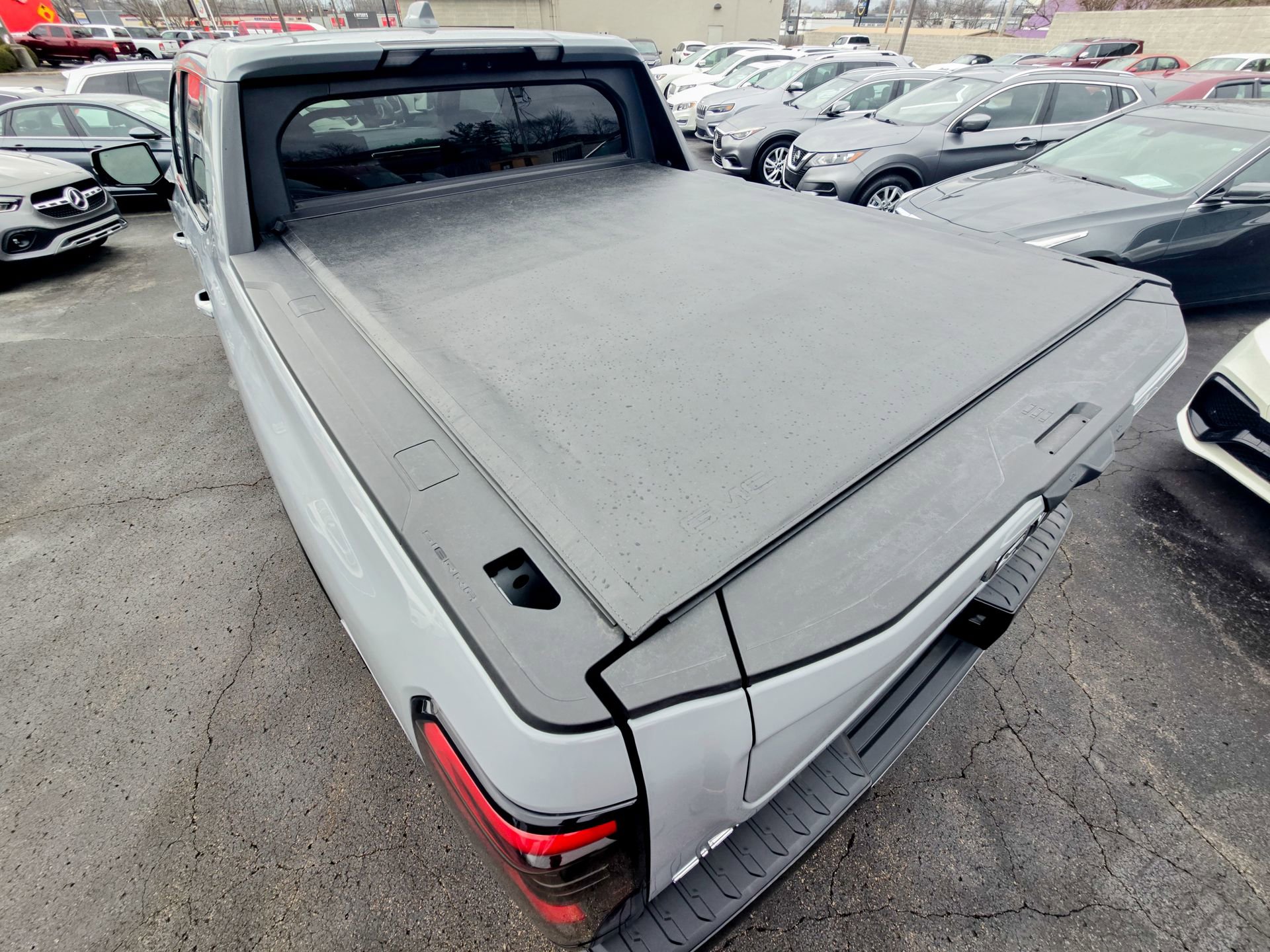 Used 2024 GMC Sierra EV Denali image 45