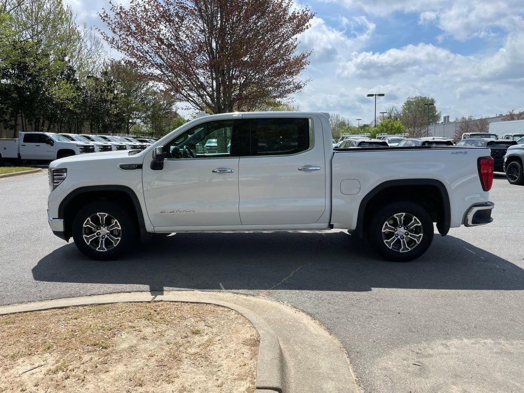 Used 2025 GMC Sierra 1500 SLT AWD/4WD image 4