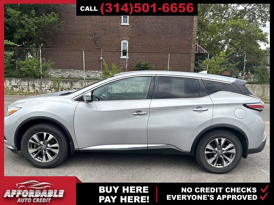 Used 2017 Nissan Murano S image 2