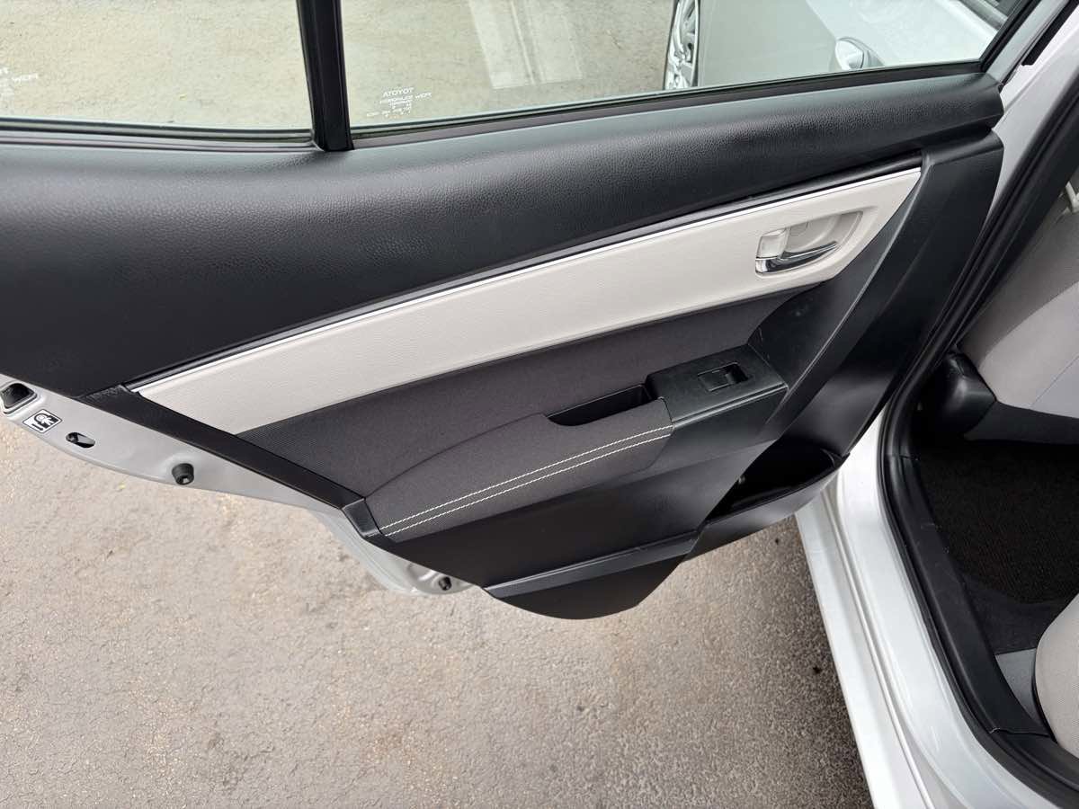 Used 2017 Toyota Corolla L FWD image 17