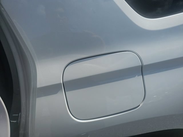 Used 2023 Honda Pilot LX image 12