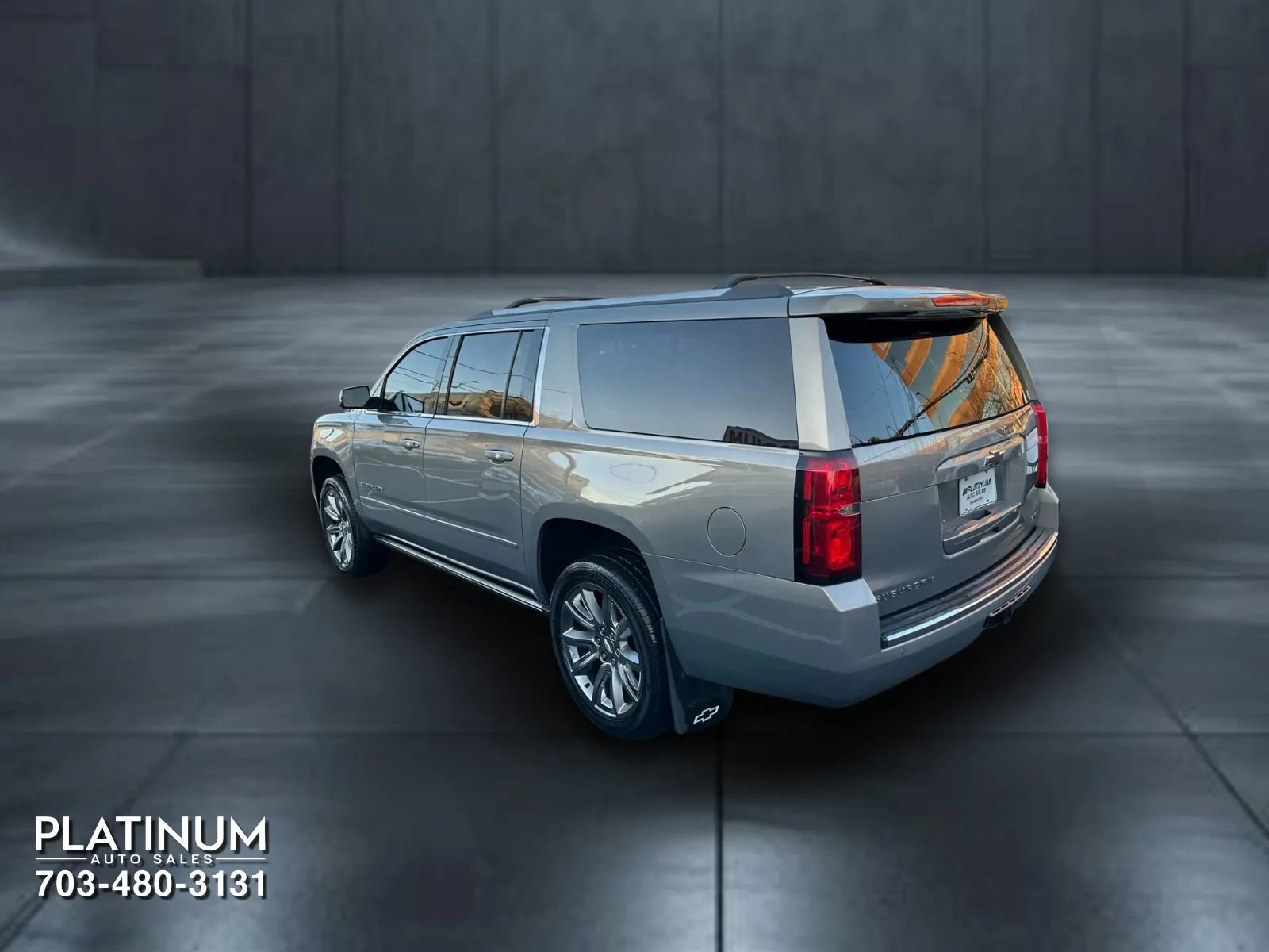 Used 2017 Chevrolet Suburban Premier image 8
