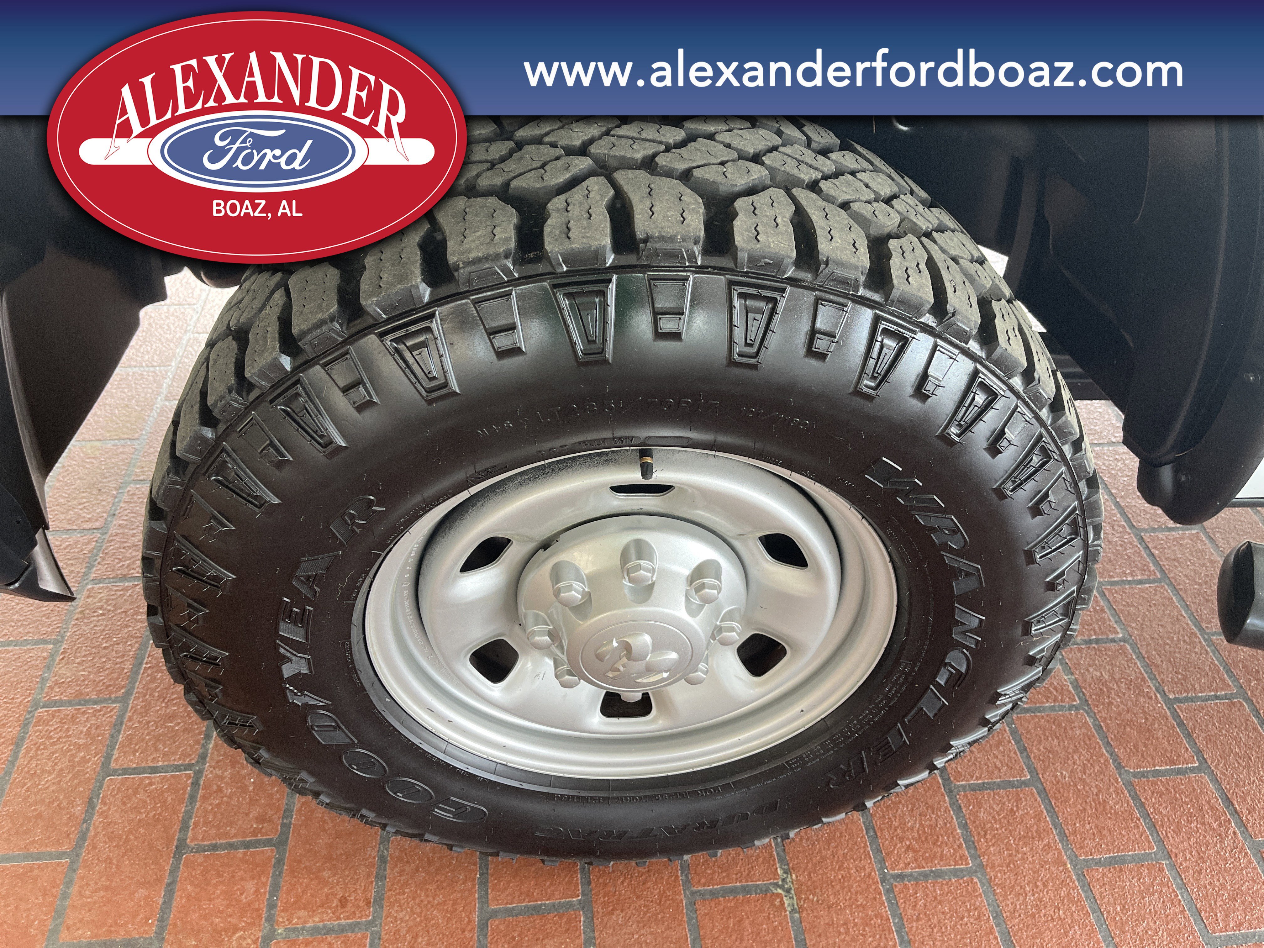 Used 2018 RAM 2500 Tradesman w/ Protection Group image 13