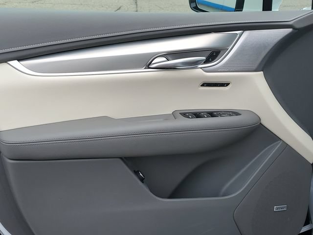 Certified 2024 Cadillac XT5 Premium Luxury w/ LPO, Floor Liner Package AWD/4WD image 22