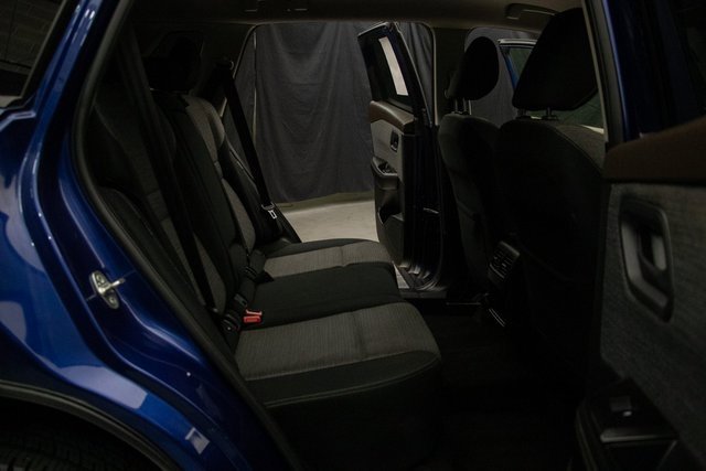 Used 2021 Nissan Rogue S image 18