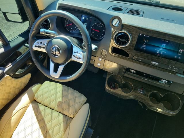 Used 2021 Mercedes-Benz Sprinter 144 Cargo image 18