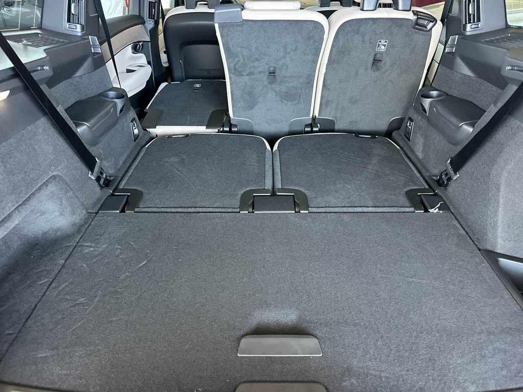 New 2026 Volvo XC90 T8 Plus AWD/4WD image 15