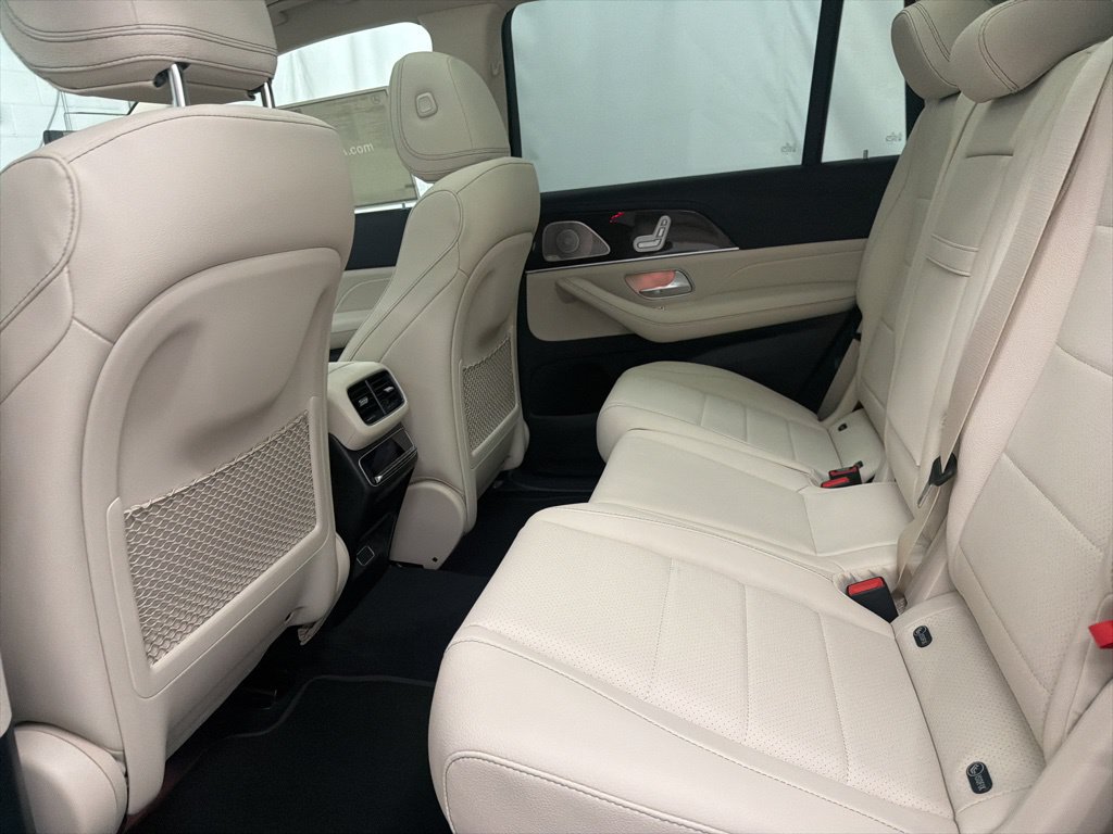 Used 2026 Mercedes-Benz GLS 450 4MATIC image 19