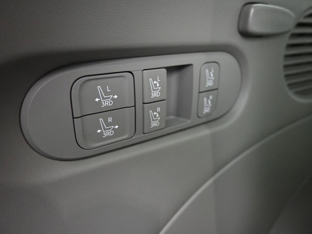 Used 2026 Hyundai Palisade Limited AWD/4WD image 27