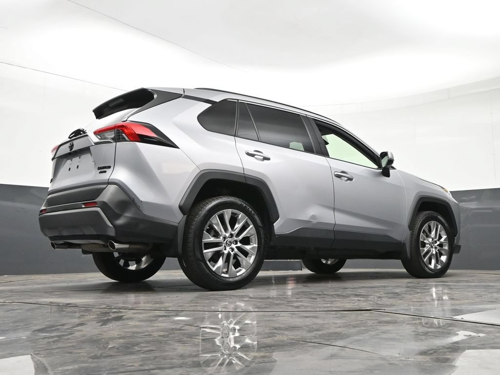 Used 2019 Toyota RAV4 Limited AWD/4WD image 28