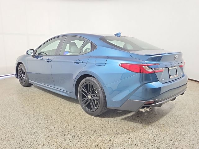 Used 2025 Toyota Camry SE FWD image 7