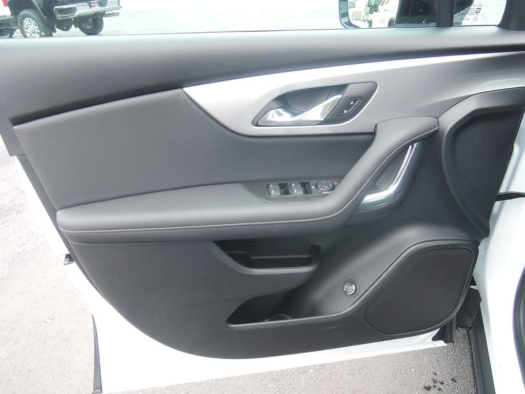 New 2026 Chevrolet Blazer LT w/ Midnight/Sport Edition image 25
