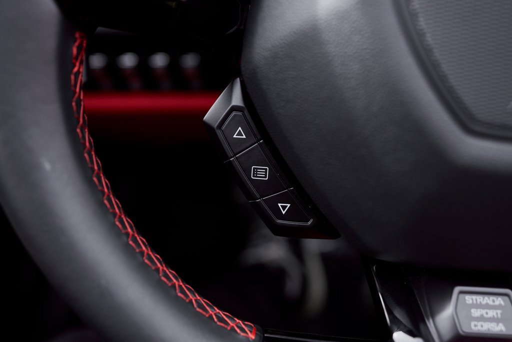 Used 2021 Lamborghini Huracan EVO image 47