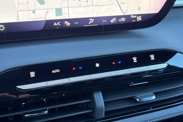 Used 2025 Buick Enclave Preferred image 32