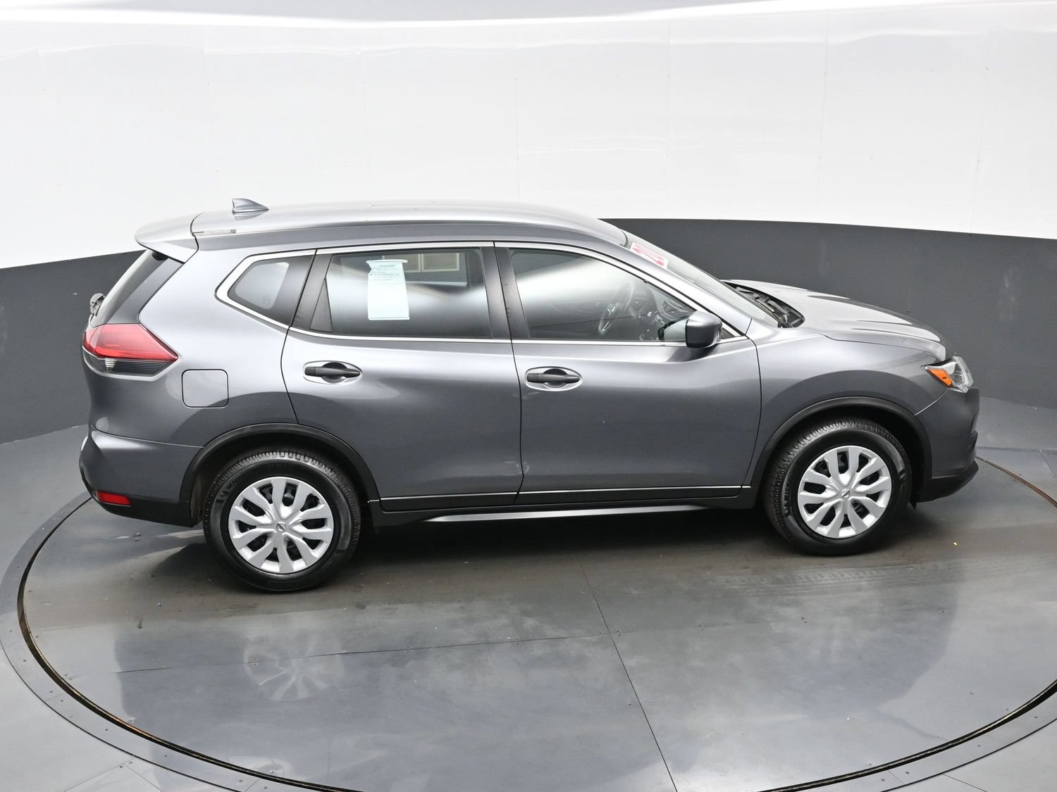 Used 2020 Nissan Rogue S FWD image 38