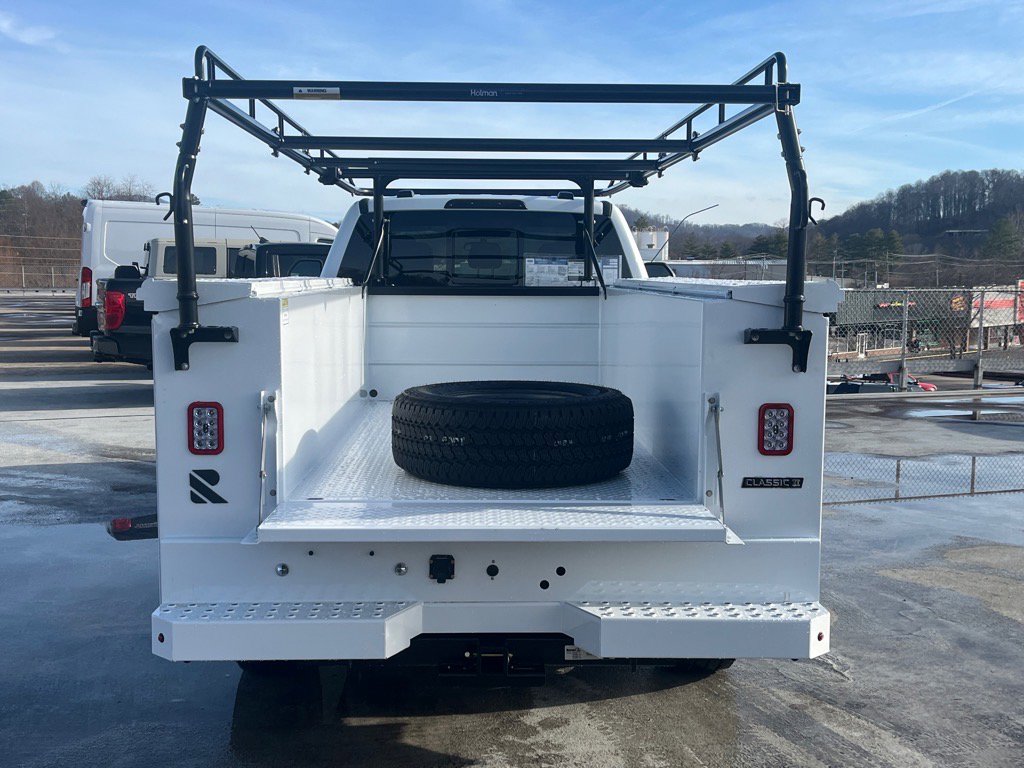 New 2026 Ford F350 XL w/ XL Chrome Package image 4