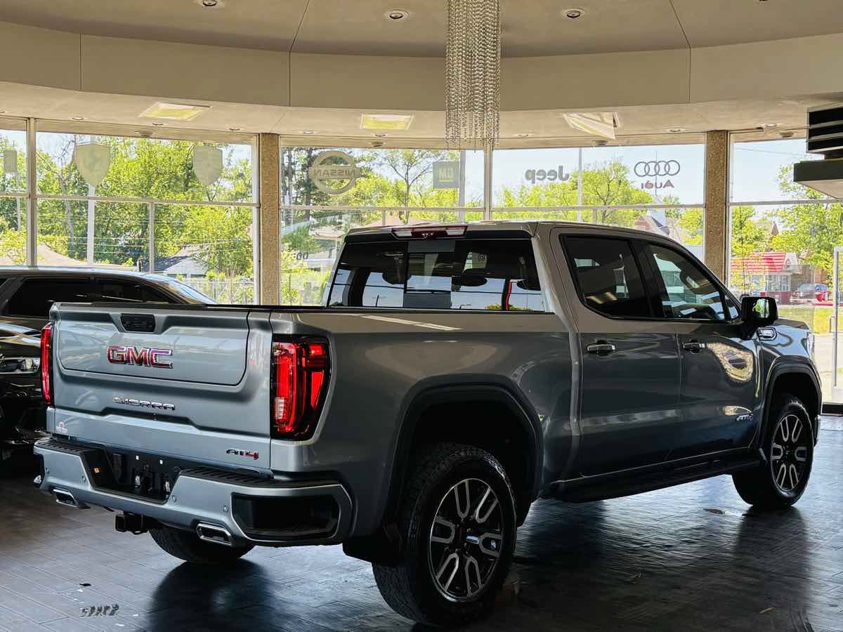 Used 2026 GMC Sierra 1500 AT4 w/ Technology Package AWD/4WD image 7